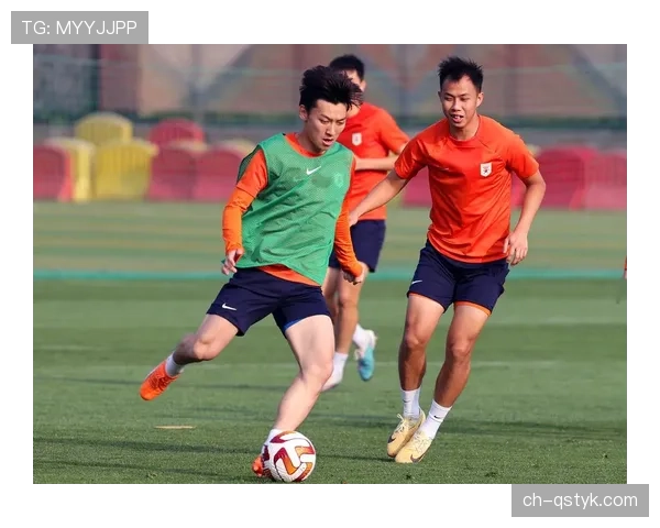 埃托奥高位逼抢成效显著，角色转型如何重塑本赛季欧冠表现？